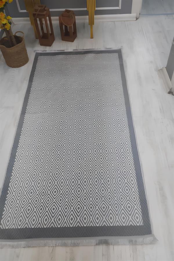 Kaymaz Taban Yıkanabilir Gri Geometrik Desen Çerçeveli Vintage Halı