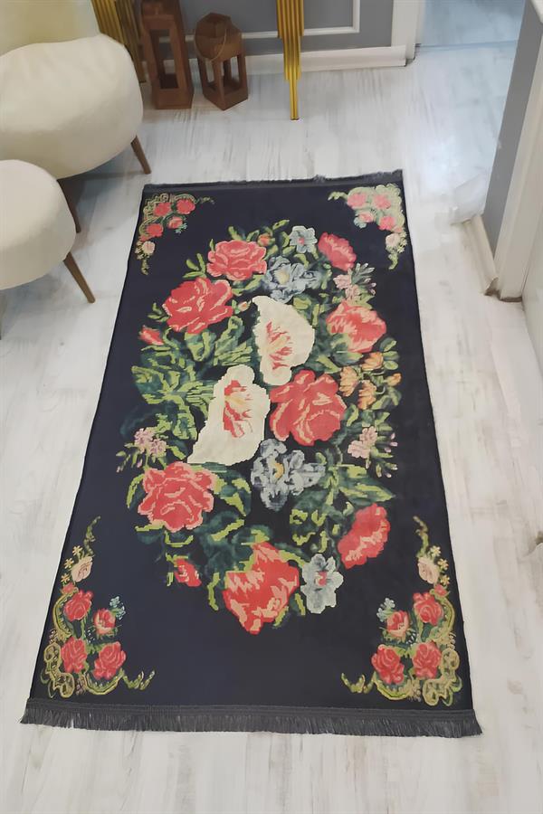 Kaymaz Taban Yıkanabilir Siyah Zemin Çiçekli Vintage Desen Halı