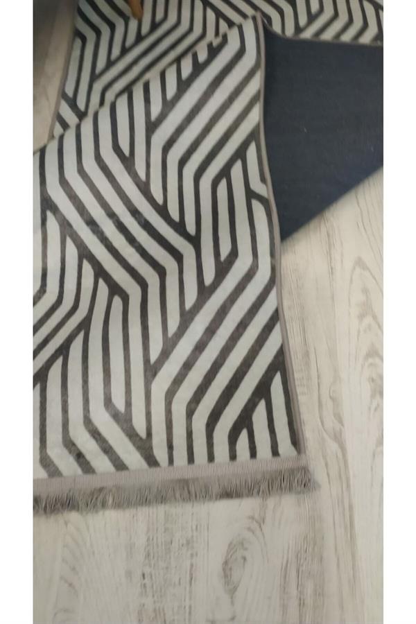 Kaymaz Tabanlı Yıkanabilir Dekoratif Modern Desenli Dokuma Taban Halı
