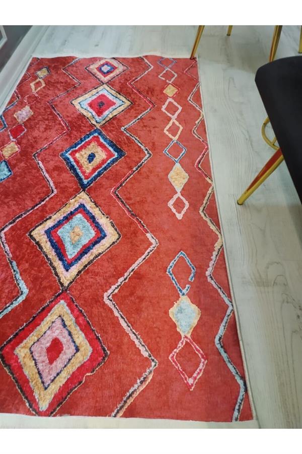 Kaymaz Tabanlı Yıkanabilir Kırmızı Kilim Desenli Dokuma Taban Halı