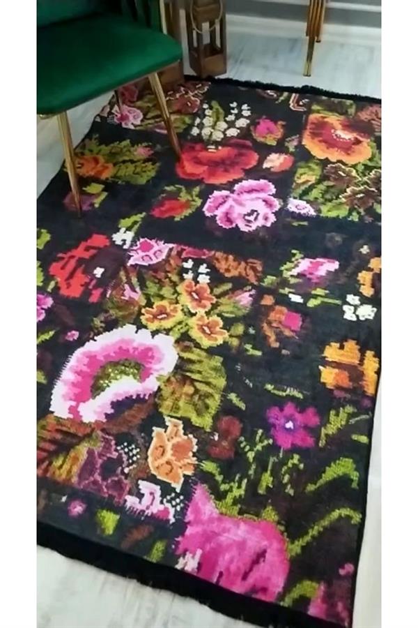 Kaymaz Tabanlı Yıkanabilir Renkli Karabağ Kilim Desenli Dokuma Taban Halı