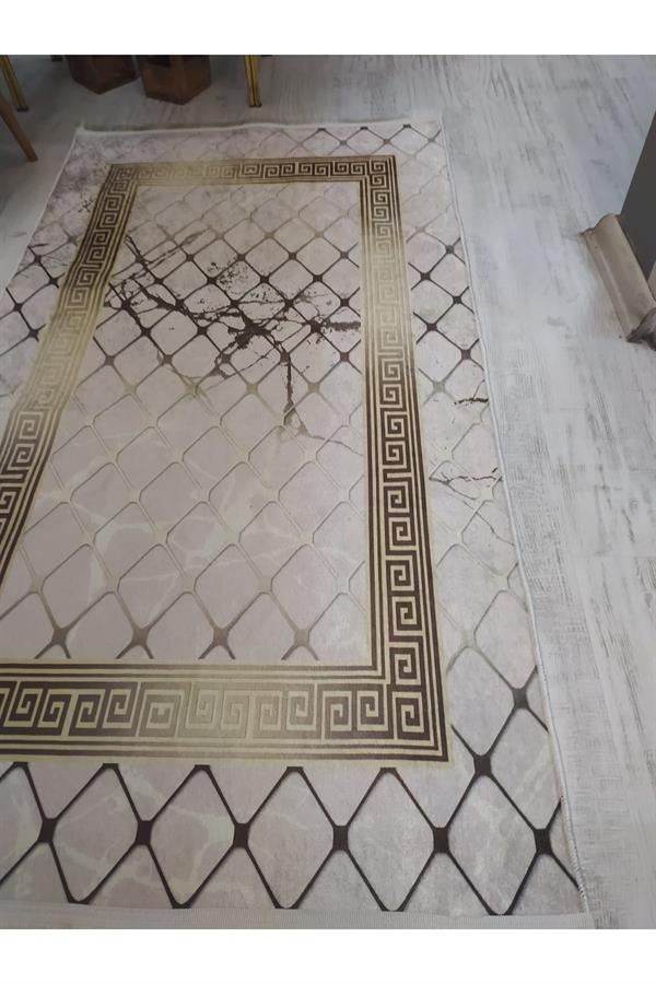 Kaymaz Tabanlı Yıkanabilir Versace Granit Çerçeve Desenli Dokuma Taban Halı