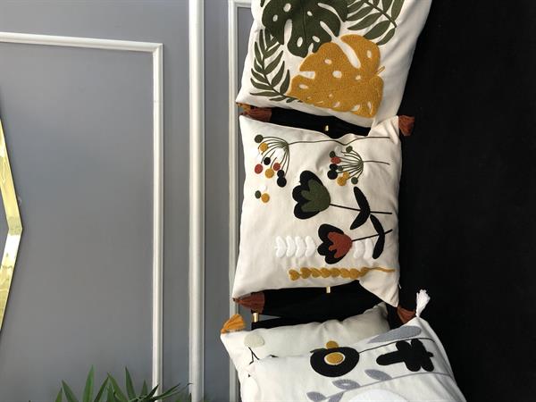 Nakışlı Püsküllü Dekoratif Kırlent Kılıfı Takımı 43x43cm 4 Parça NKK006-K