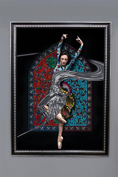 Dekoratif Modern Çerçeveli Otantik Dans Eden Kadın Desenli Duvar Tablosu 50x70 CM