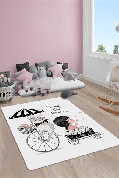 Kaymaz Taban Yıkanabilir Kedi ve Kız Desenli Çocuk Halısı