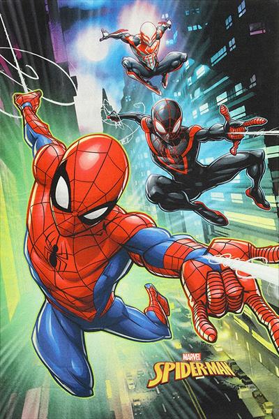 Kaymaz Tabanlı Yıkanabilir Marvel Desenli Çocuk Halısı Dot Taban Halı