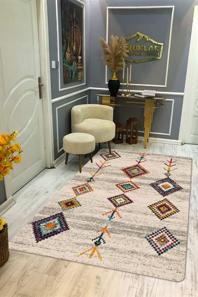 Kilim Desenli Kaymaz Tabanlı Yıkanabilir Leke Tutmaz Dot Taban Halı