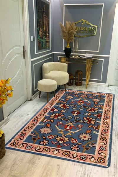 Klasik Desenli Mavi Renk Kaymaz Taban Yıkanabilir Leke Tutmaz Dot Taban Halı