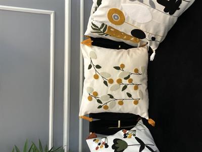 Nakışlı Püsküllü Dekoratif Kırlent Kılıfı Takımı 43x43cm 4 Parça NKK006-K