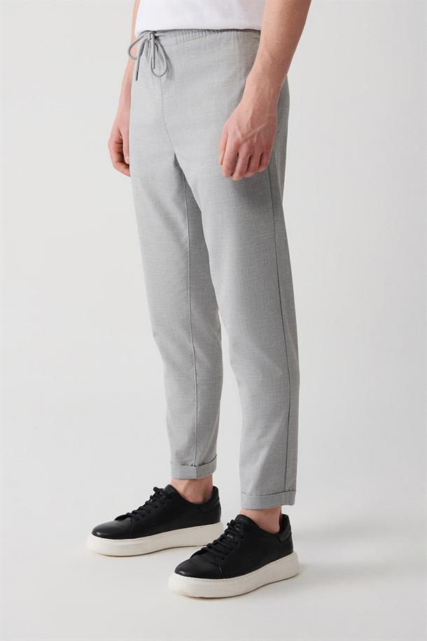 Açık Gri Yandan Cepli Beli Lastikli Bağcıklı Duble Paça Relaxed Fit Jogger Pantolon