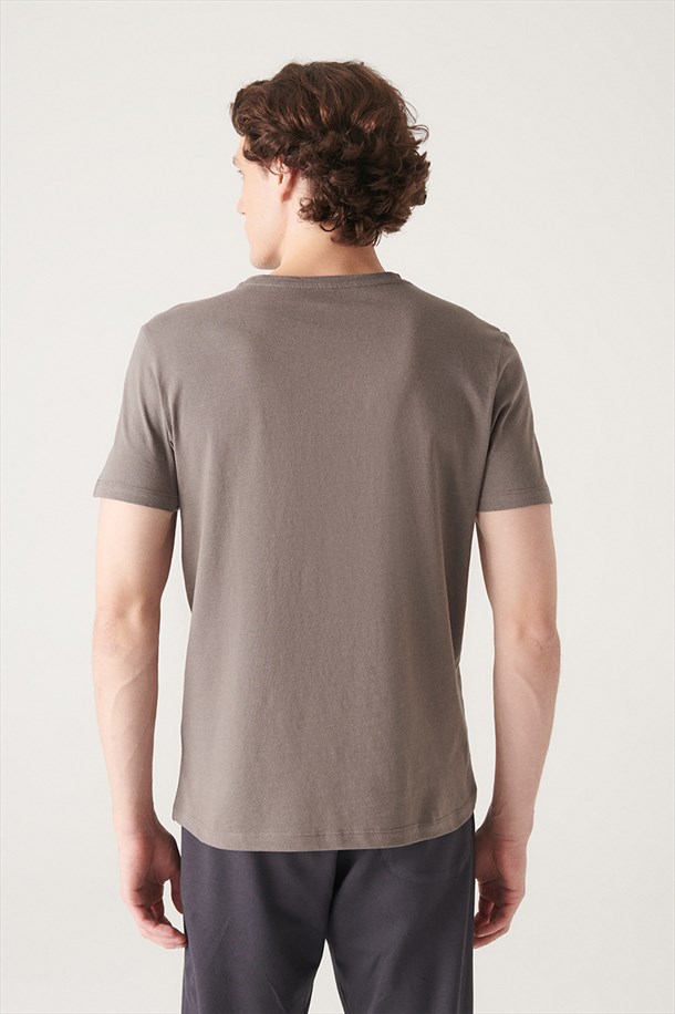 Bisiklet Yaka Düz T-Shirt