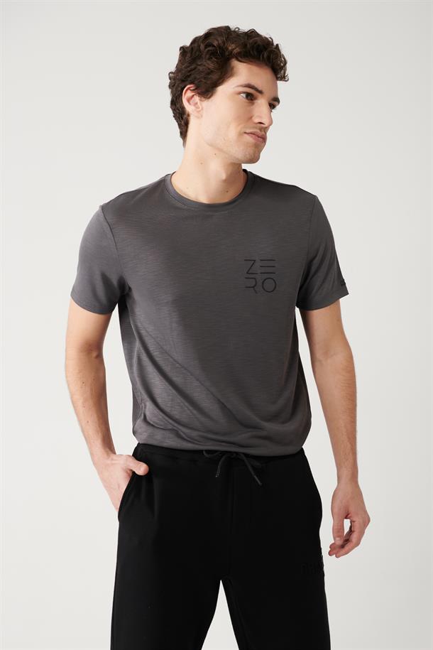 Antrasit Soft Touch Bisiklet Yaka Göğüsü Baskılı T-shirt