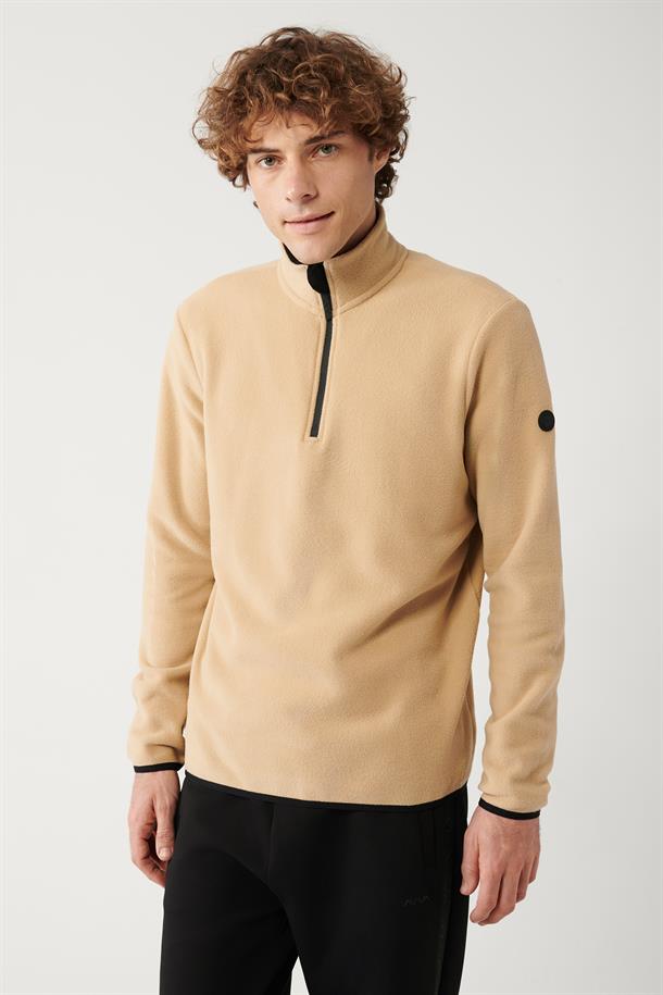 Bej Dik Yaka Soğuğa Dayanıklı Yarım Fermuarlı Regular Fit Standart Kesim Polar Sweatshirt