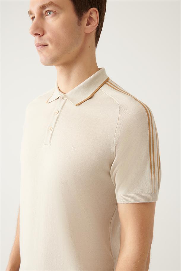 Bej Polo Yaka Omuzu Çizgi Detaylı Triko T-shirt