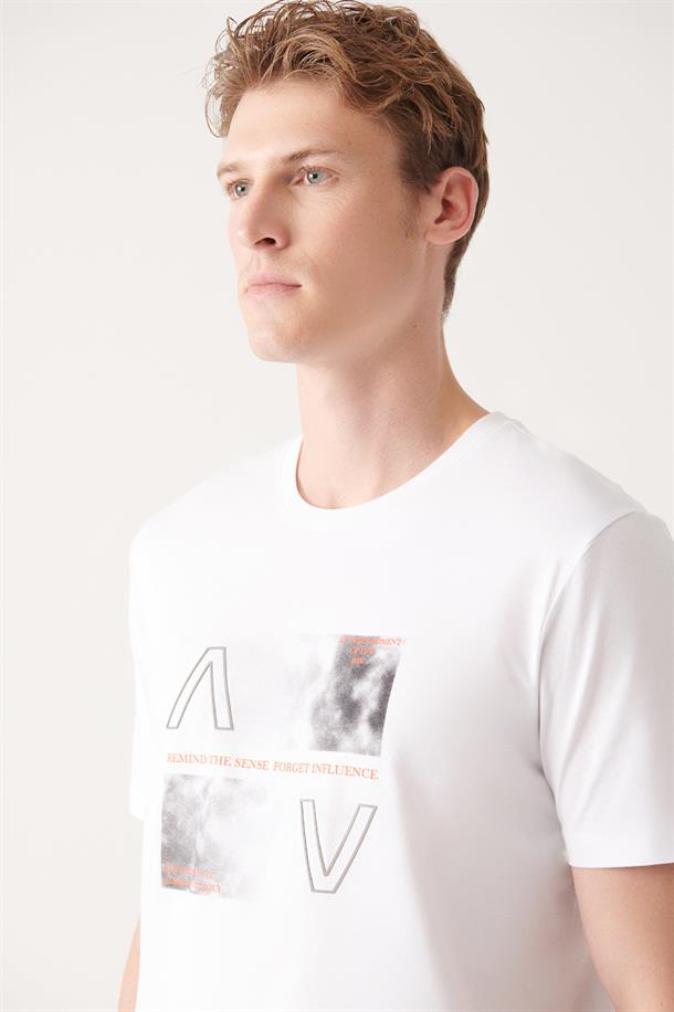 Beyaz Bisiklet Yaka Baskılı  Oversize T-Shirt