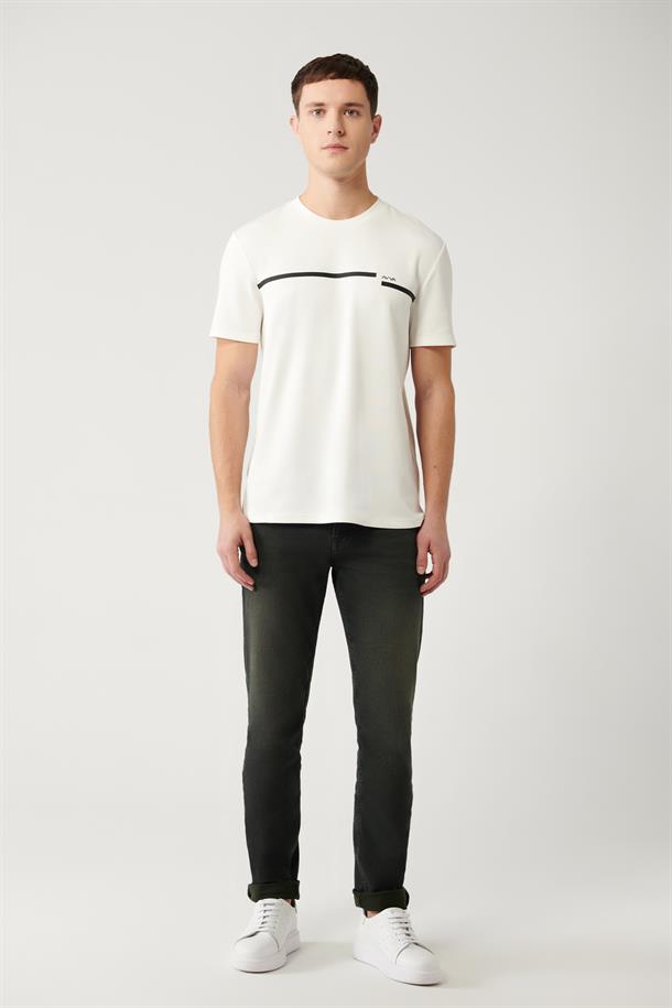 Beyaz Bisiklet Yaka Baskılı Regular Fit Standart Kesim T-Shirt