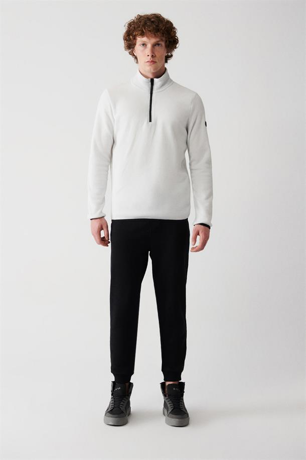 Beyaz Dik Yaka Basic Yarım Fermuarlı Polar Sweatshirt