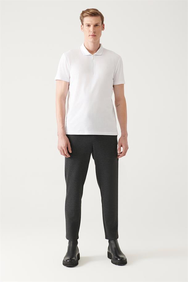 Beyaz Fermuarlı Polo Yaka T-Shirt
