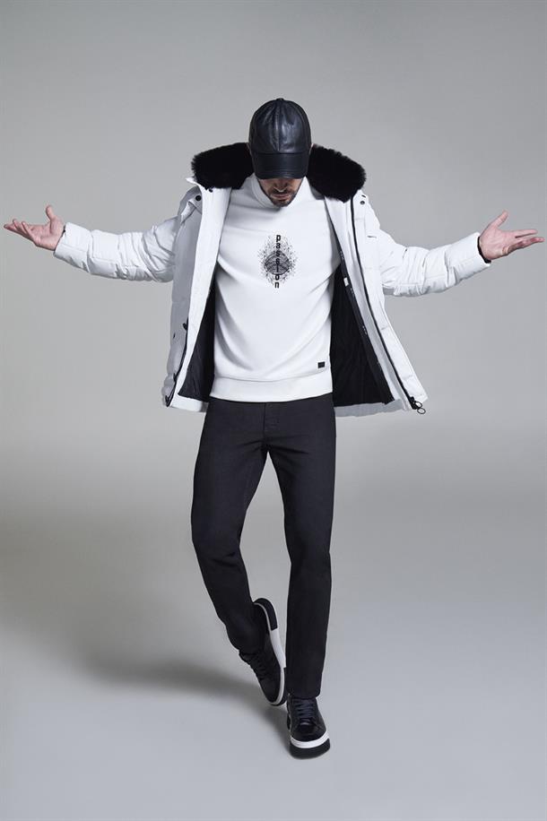 Beyaz İnterlok Kumaş Bisiklet Yaka Baskılı Regular Fit Standart Kesim Sweatshirt