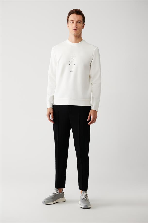 Beyaz İnterlok Kumaş Bisiklet Yaka Baskılı Sweatshirt