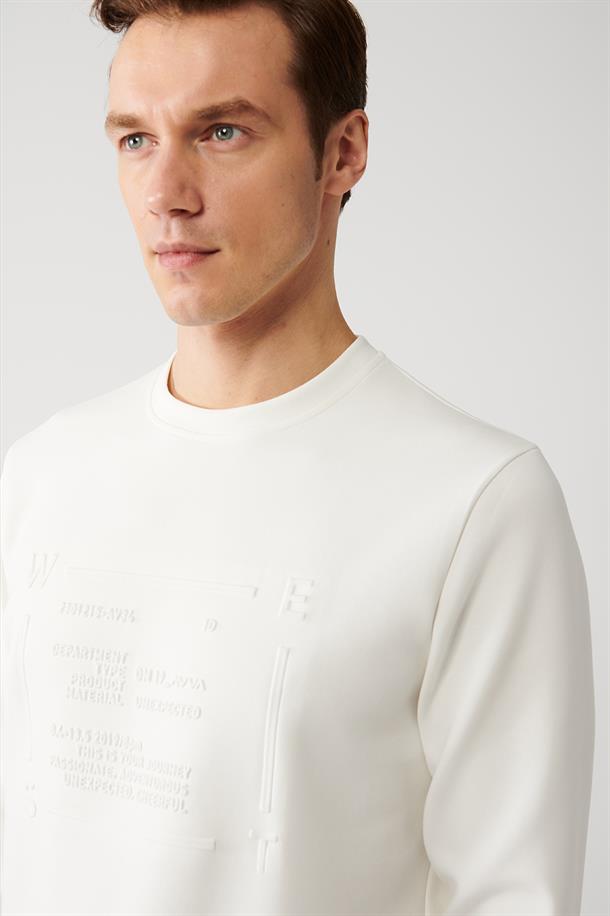 Beyaz İnterlok Kumaş Bisiklet Yaka Slogan Gofre Baskılı Sweatshirt