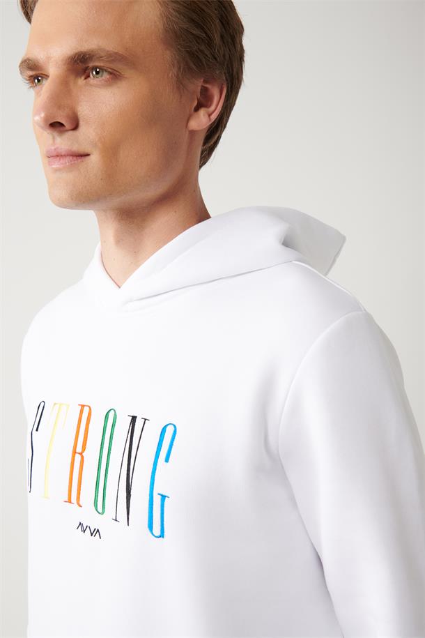 Beyaz Şardonlu Kumaş Kapüşonlu Yaka Nakışlı Sweatshirt