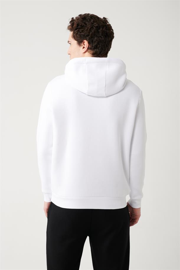 Beyaz Şardonlu Kumaş Kapüşonlu Yaka Piramit Baskılı Sweatshirt