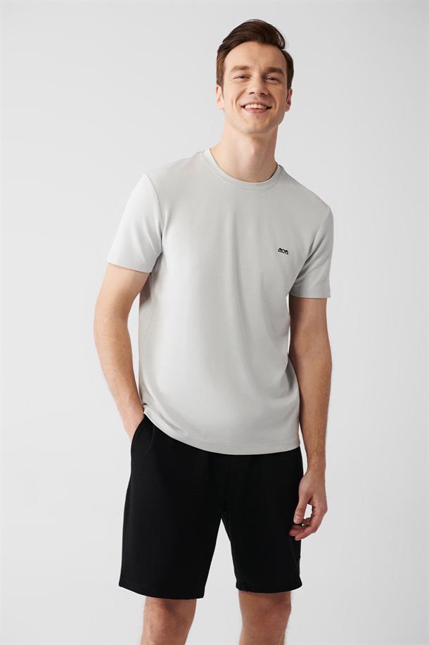 Gri Bisiklet Yaka Sırt ve Göğsü Logo Baskılı T-shirt
