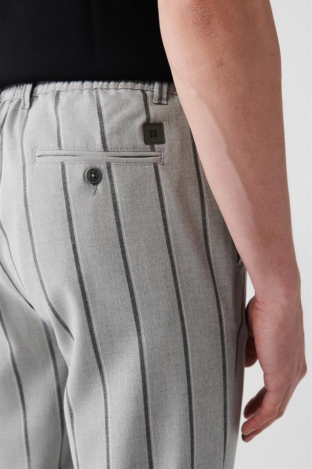 Gri Çizgili Jogger Pantolon