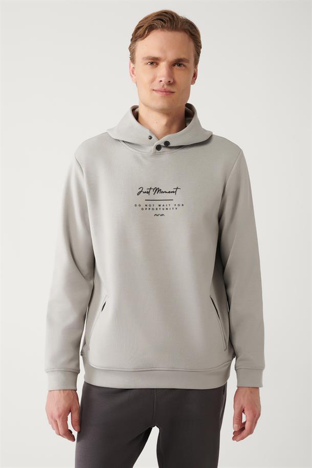 Gri İnterlok Kumaş Kapüşonlu Yaka Yazı Baskılı Regular Fit Standart Kesim Sweatshirt