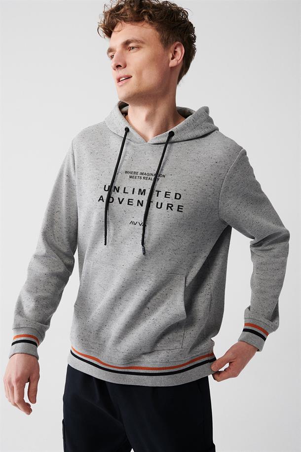 Gri Kapüşonlu Yaka Baskılı Sweatshirt