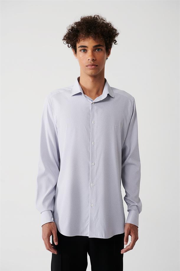 Gri Klasik Yaka Çizgili Travel Slim Fit Gömlek
