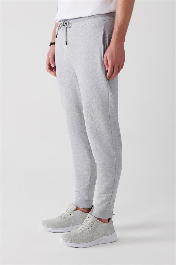 Gri Önü Nakışlı Jogger
