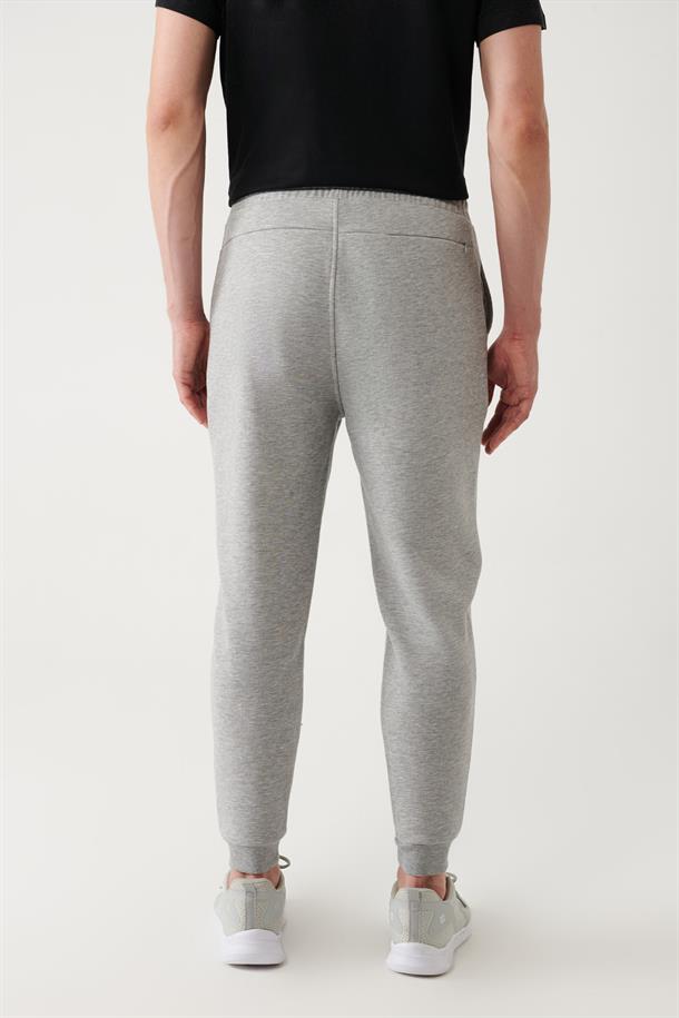 Gri Piramid Baskılı Jogger