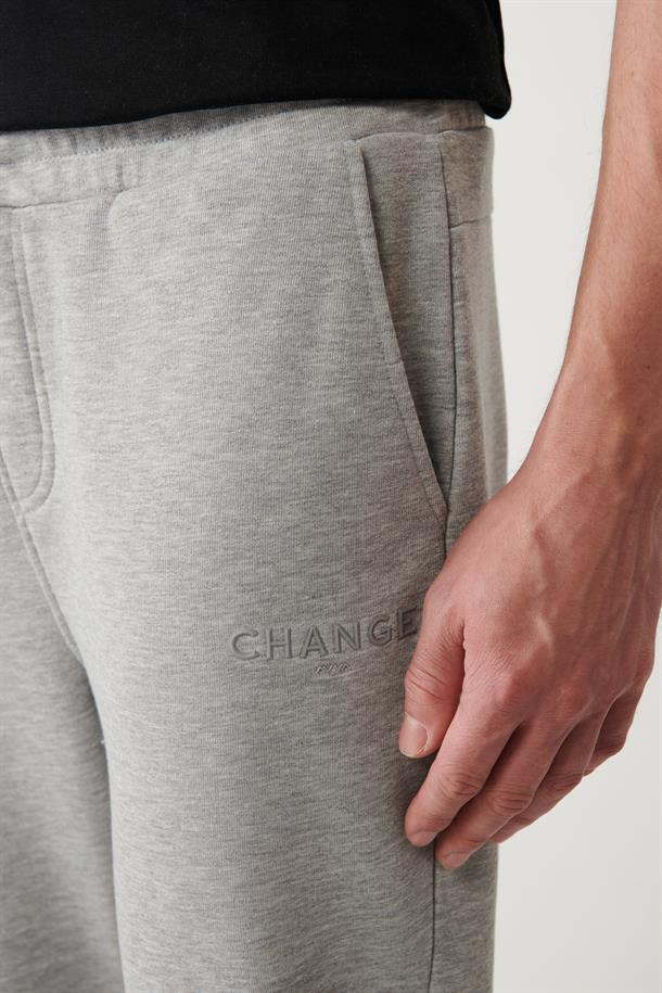 Gri Piramid Baskılı Jogger
