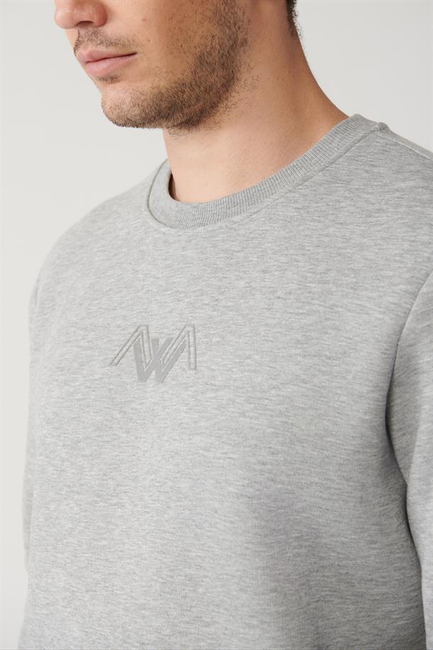 Gri Şardonlu Kumaş Bisiklet Yaka Enjeksiyon Baskılı Sweatshirt