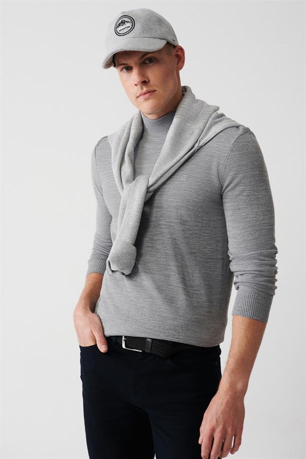 Gri Yarım Balıkçı Yaka Tüylenmeyen Regular Fit Standart Kesim Unisex Triko Kazak