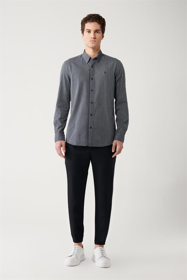 Lacivert Alttan Britli Yaka %100 Pamuk Çizgili Slim Fit Dar Kesim Gömlek
