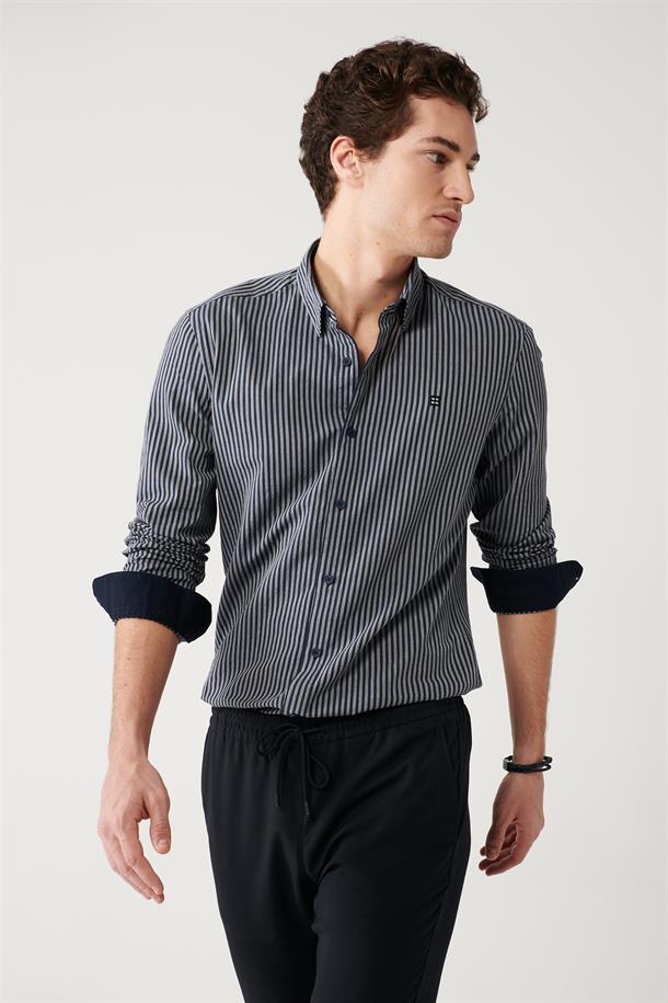Lacivert Alttan Britli Yaka %100 Pamuk Çizgili Slim Fit Dar Kesim Gömlek