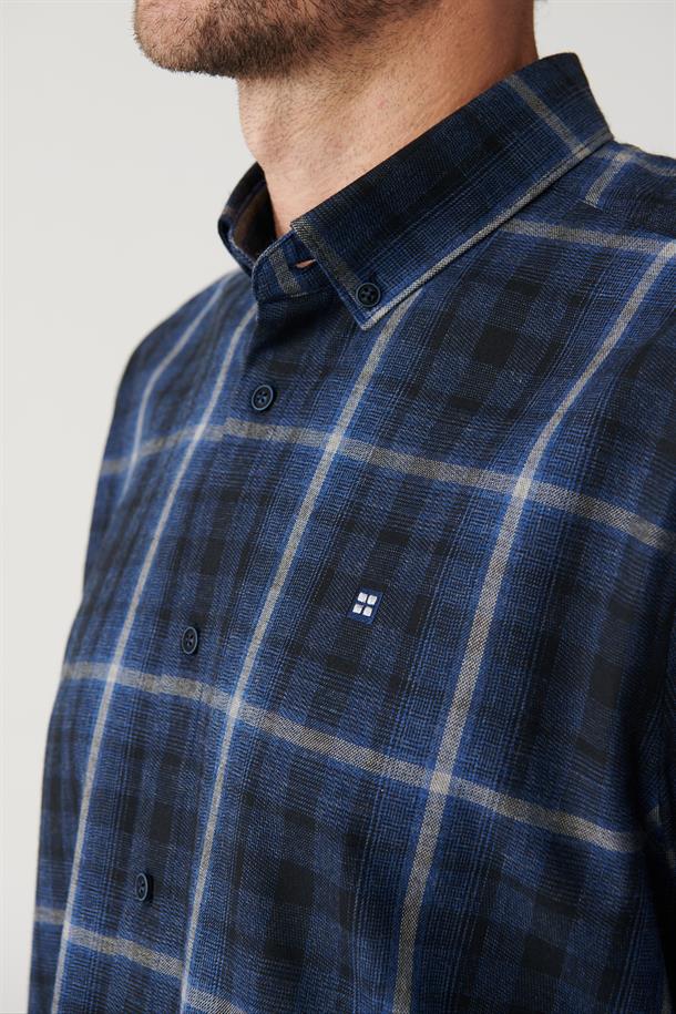 Lacivert Düğmeli Yaka Ekose Desenli Flanel Overshirt Fit Gömlek