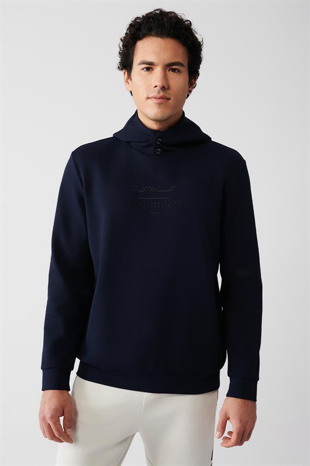 Lacivert İnterlok Kumaş Kapüşonlu Yaka Baskılı Sweatshirt