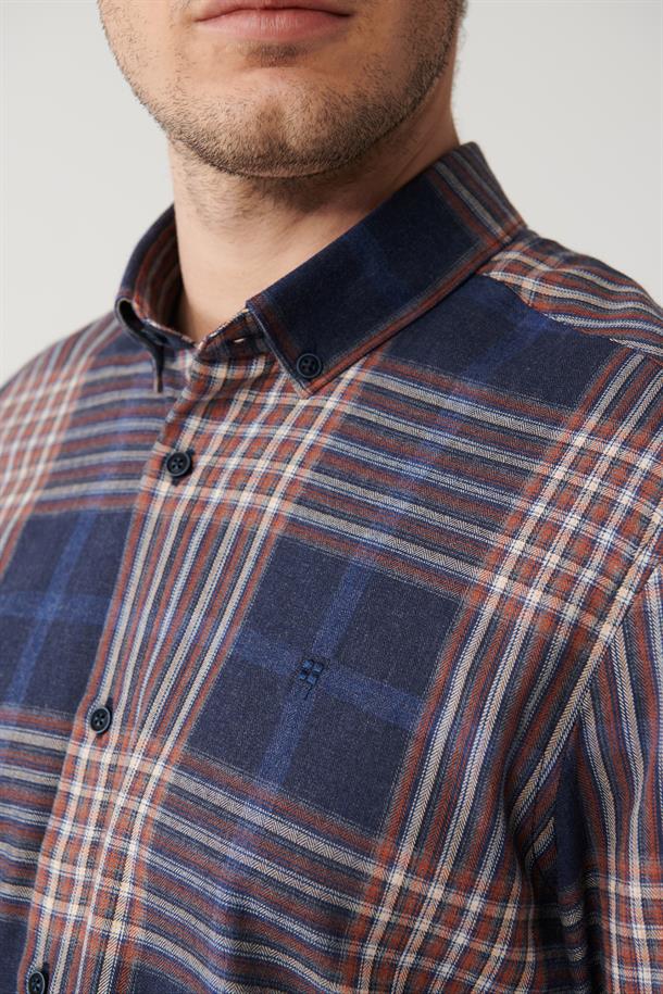 Lacivert-Kahverengi Düğmeli Yaka Ekose Desenli Flanel Overshirt Fit Gömlek