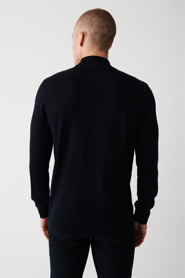 Lacivert Yarım Balıkçı Yaka Tüylenmeyen Unisex Triko Kazak