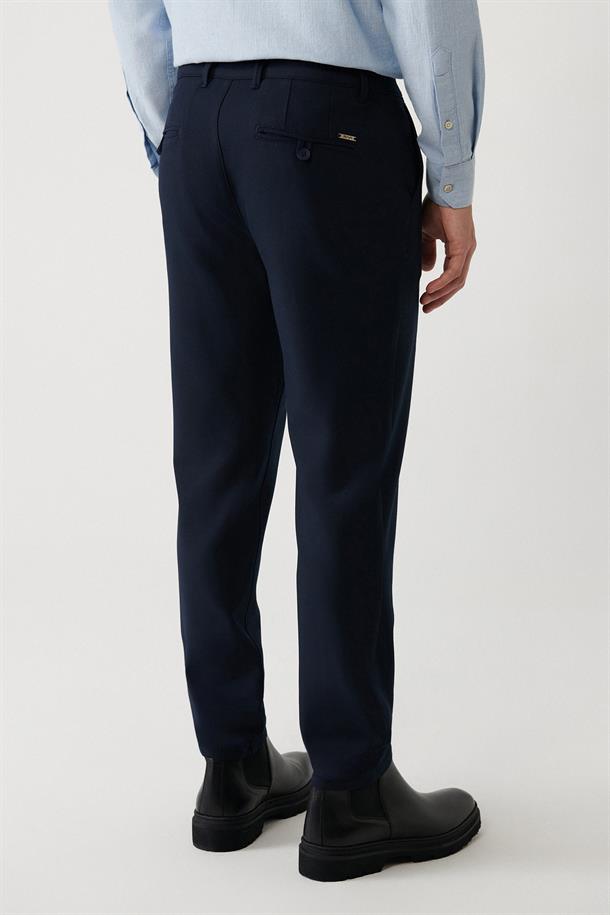 Lacivert Yumuşak Tuşeli Slim Fit Chino Pantolon