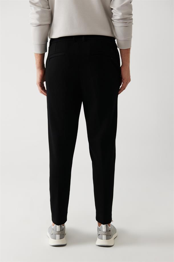 Siyah Arka Beli Lastikli Fleto Cep Fermuar Detaylı Örme Slim Fit Chino Pantolon