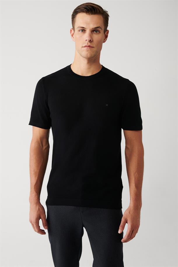 Siyah Bisiklet Yaka Pamuklu Regular Fit Standart Kesim İnce Triko T-Shirt