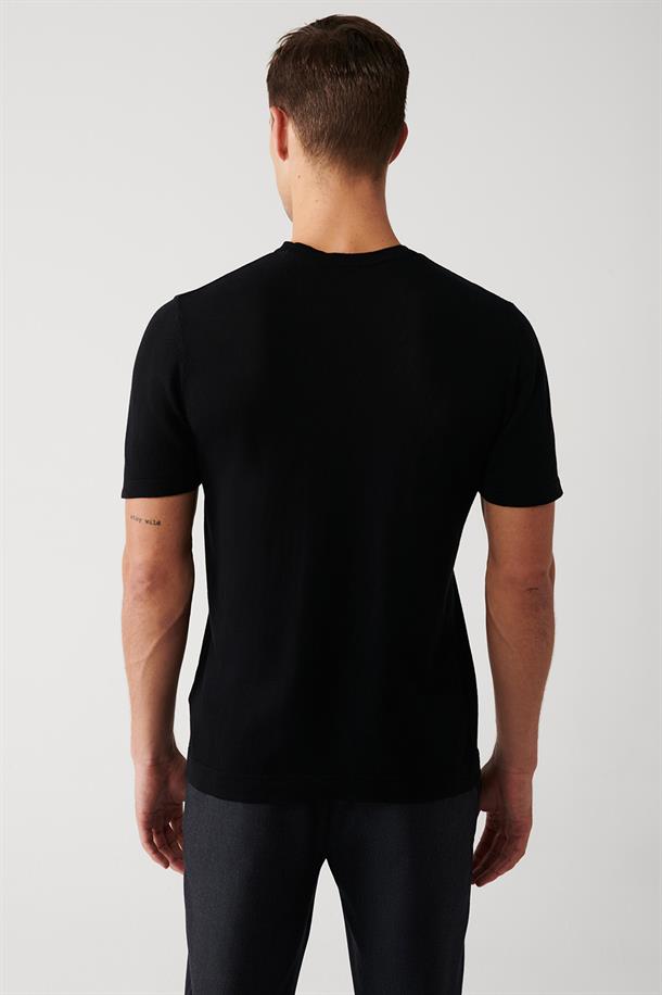 Siyah Bisiklet Yaka Pamuklu Regular Fit Standart Kesim İnce Triko T-Shirt