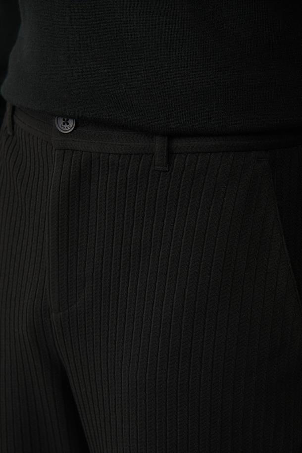 Siyah Dokulu Slim Fit Örme Chino Pantolon
