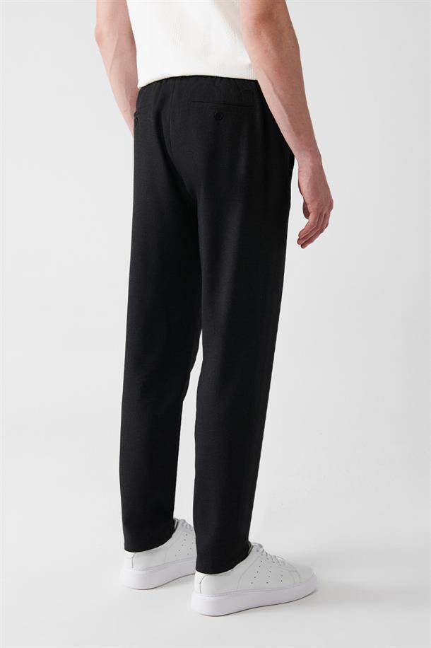 Siyah Dokuma Likralı Relaxed Fit Jogger Pantolon