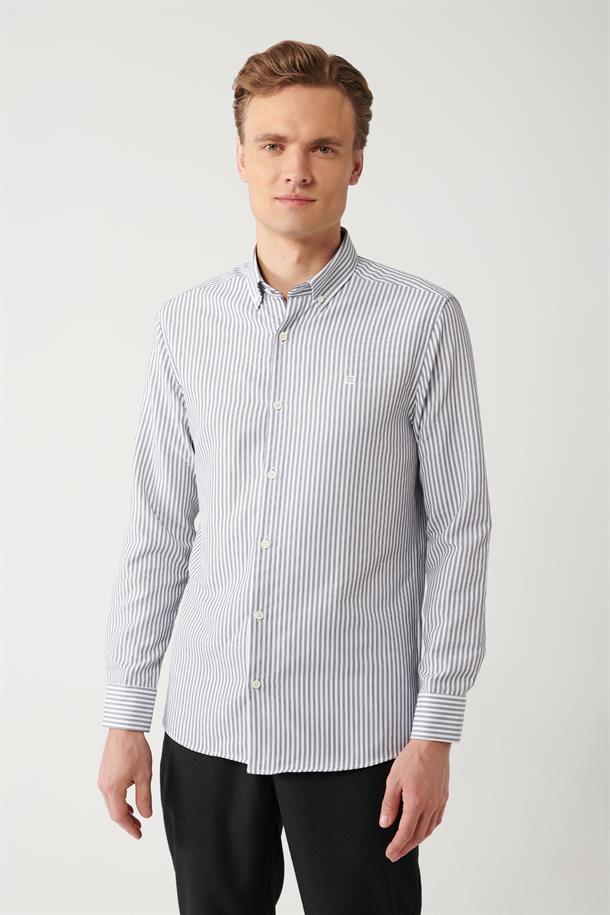 Siyah Düğmeli Yaka Pamuklu Kolay Ütülenebilir Çizgili Slim Fit Dar Kesim Gömlek